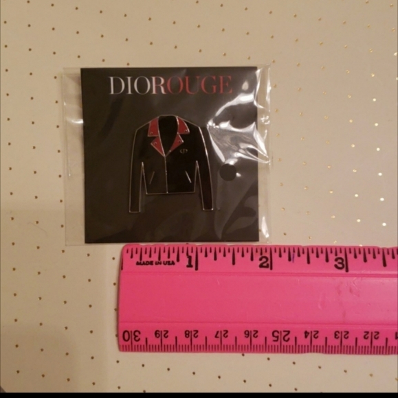 Rare hard to find DIOR ROUGE pin brooch Vip promo New never used Dior Pin jacket - Picture 2 of 4